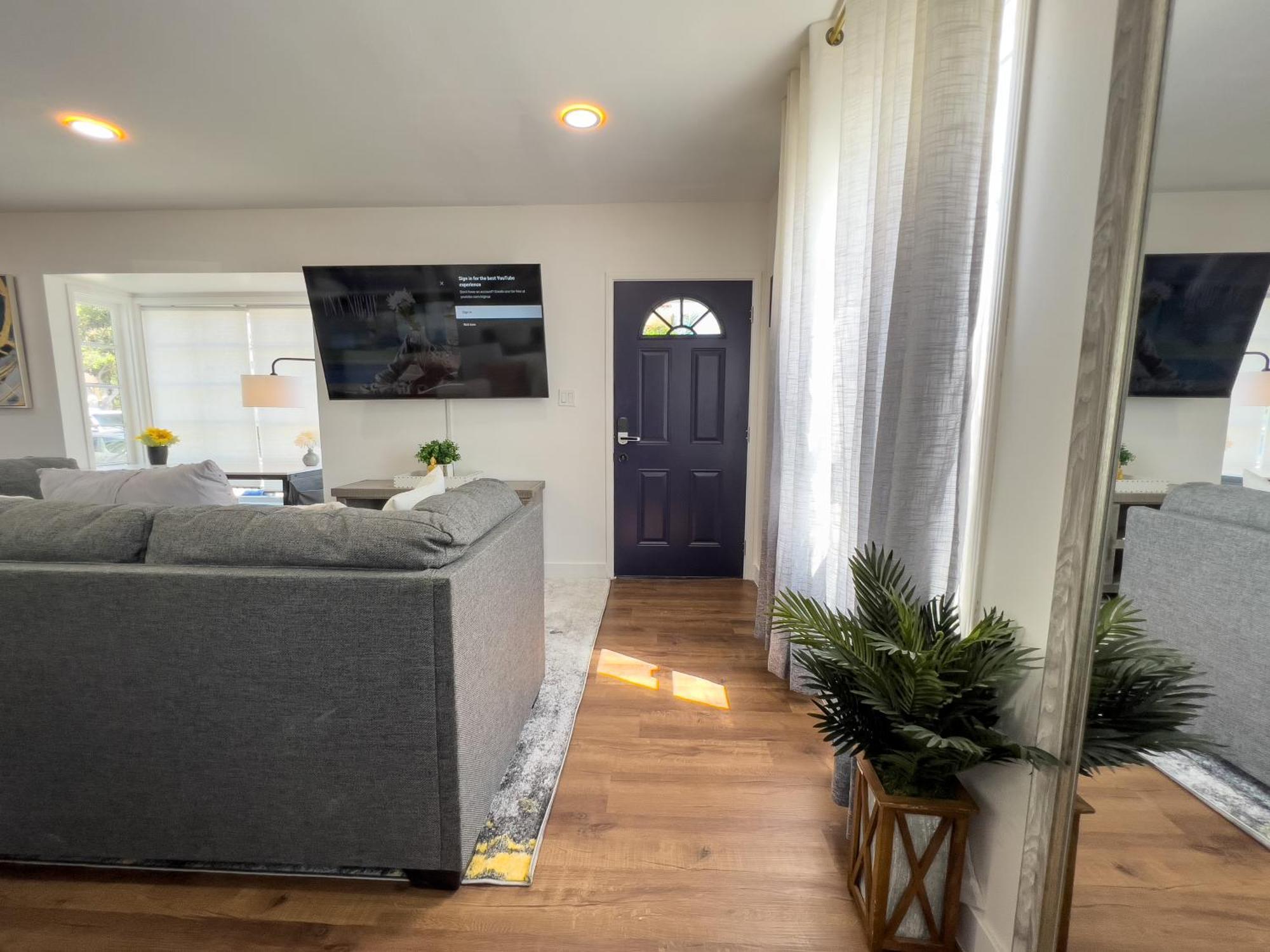 Luxury Villa With Hot Tub! Walk To Beach & Bars Long Beach Exterior foto